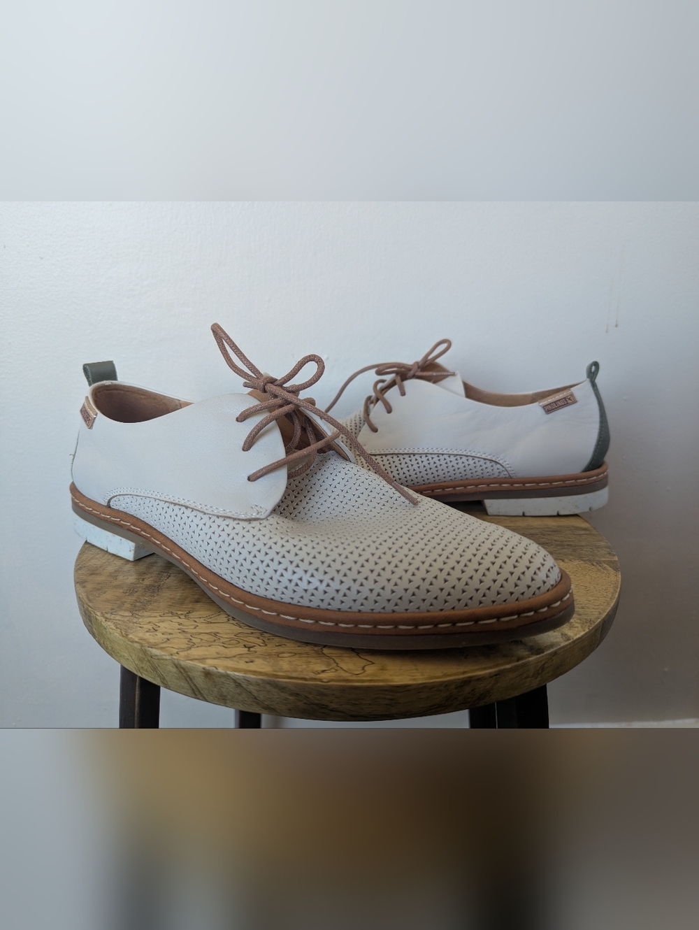 PIKOLINOS Santander Blucher Shoes, White/Cream & Tan (Size 41 or 10/10.5)